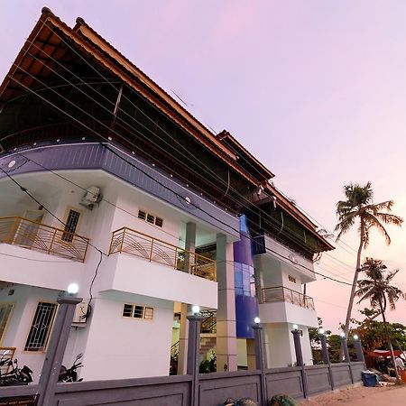 Oyo 11891 Amare Beach Resorts Alappuzha Екстериор снимка