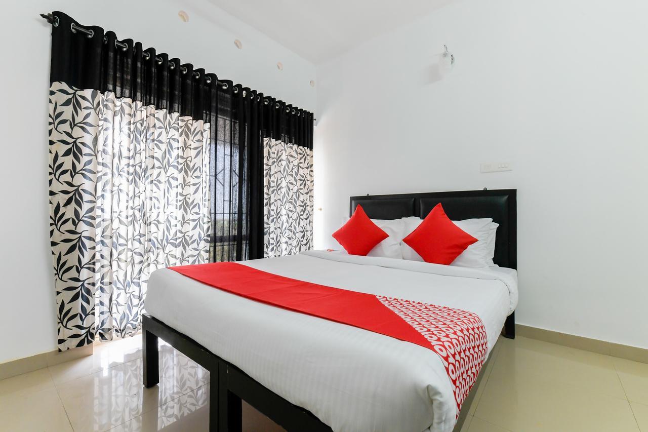Oyo 11891 Amare Beach Resorts Alappuzha Екстериор снимка